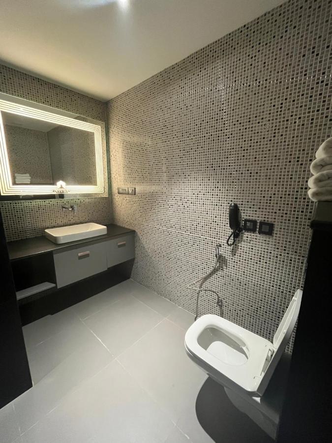 Dayal Gateway Hotel Lakhnau Kültér fotó