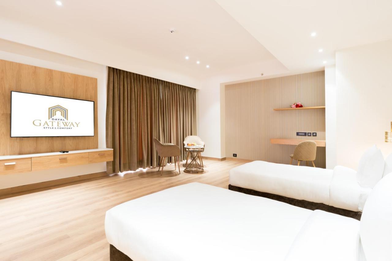 Dayal Gateway Hotel Lakhnau Kültér fotó