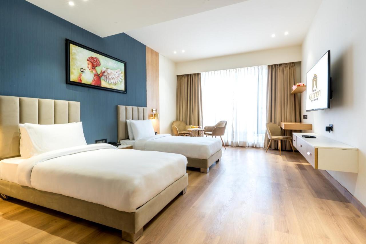 Dayal Gateway Hotel Lakhnau Kültér fotó