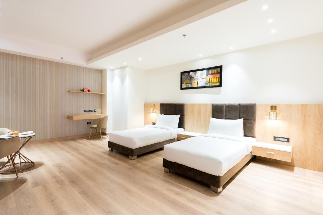 Dayal Gateway Hotel Lakhnau Kültér fotó