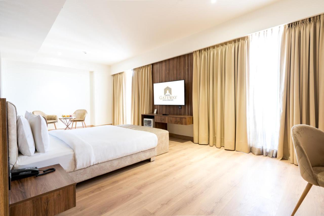 Dayal Gateway Hotel Lakhnau Kültér fotó