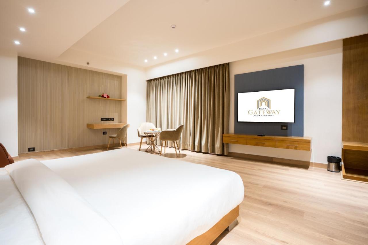 Dayal Gateway Hotel Lakhnau Kültér fotó